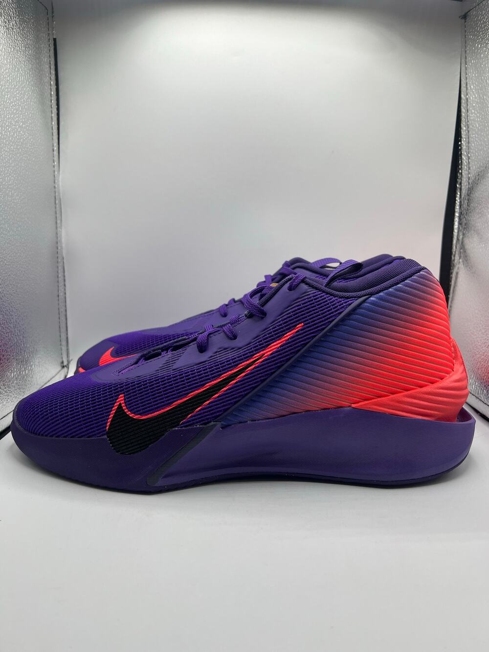 Nike Gt Jump Academy “Wild Grape Bright Crimson” size 11 men’s